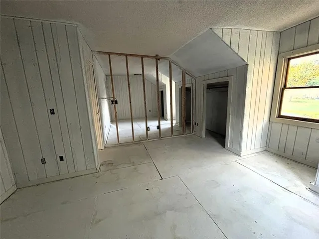 $90,000 | 603 North 3rd Street, Burlington, KS 66839