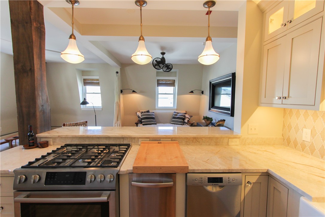 140 Spring Street, Unit 7 Newport, RI 02840 - Photo 15 of 40