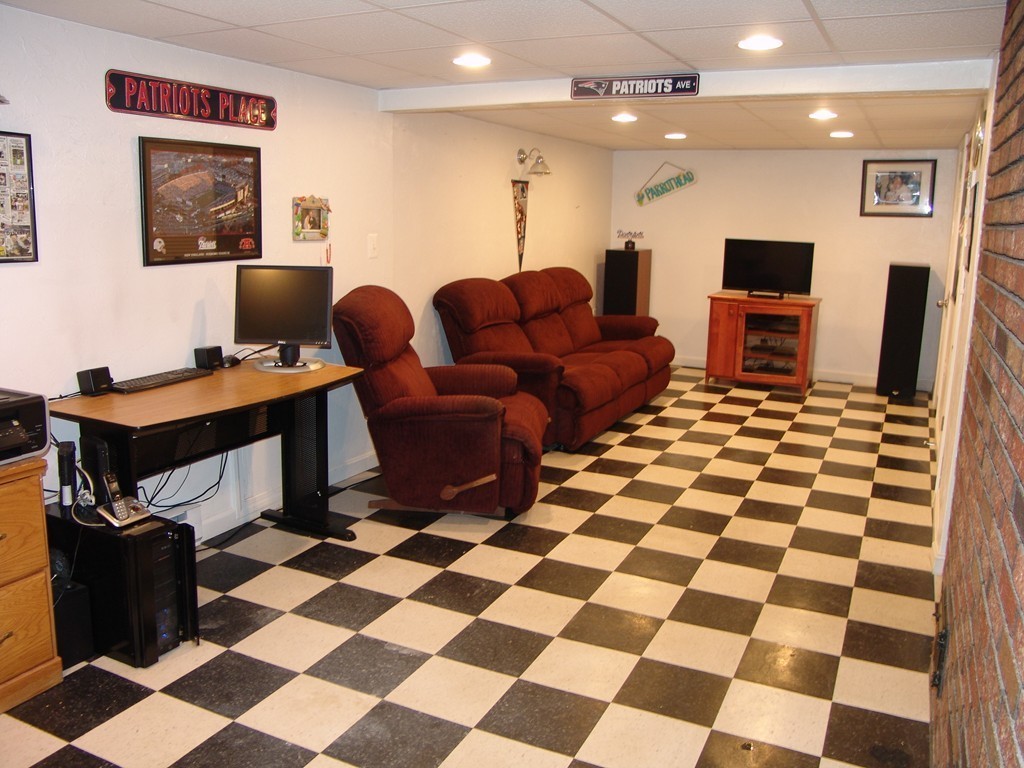 458 Massasoit Road Worcester, MA 01604 - Photo 17 of 25 Gallery Image 17