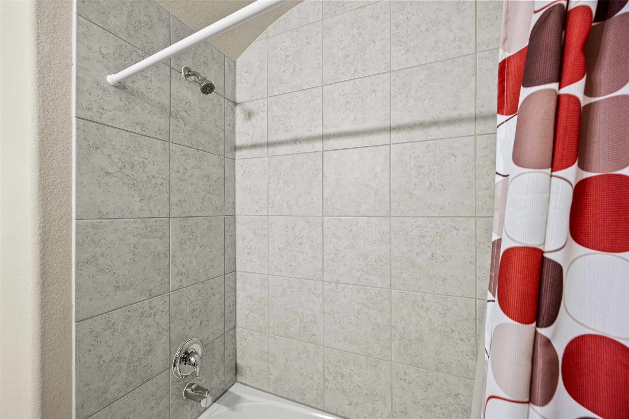 4438 Selwyn Road Richmond, TX 77407 - Photo 21 of 23 a bathroom with a toilet and a shower