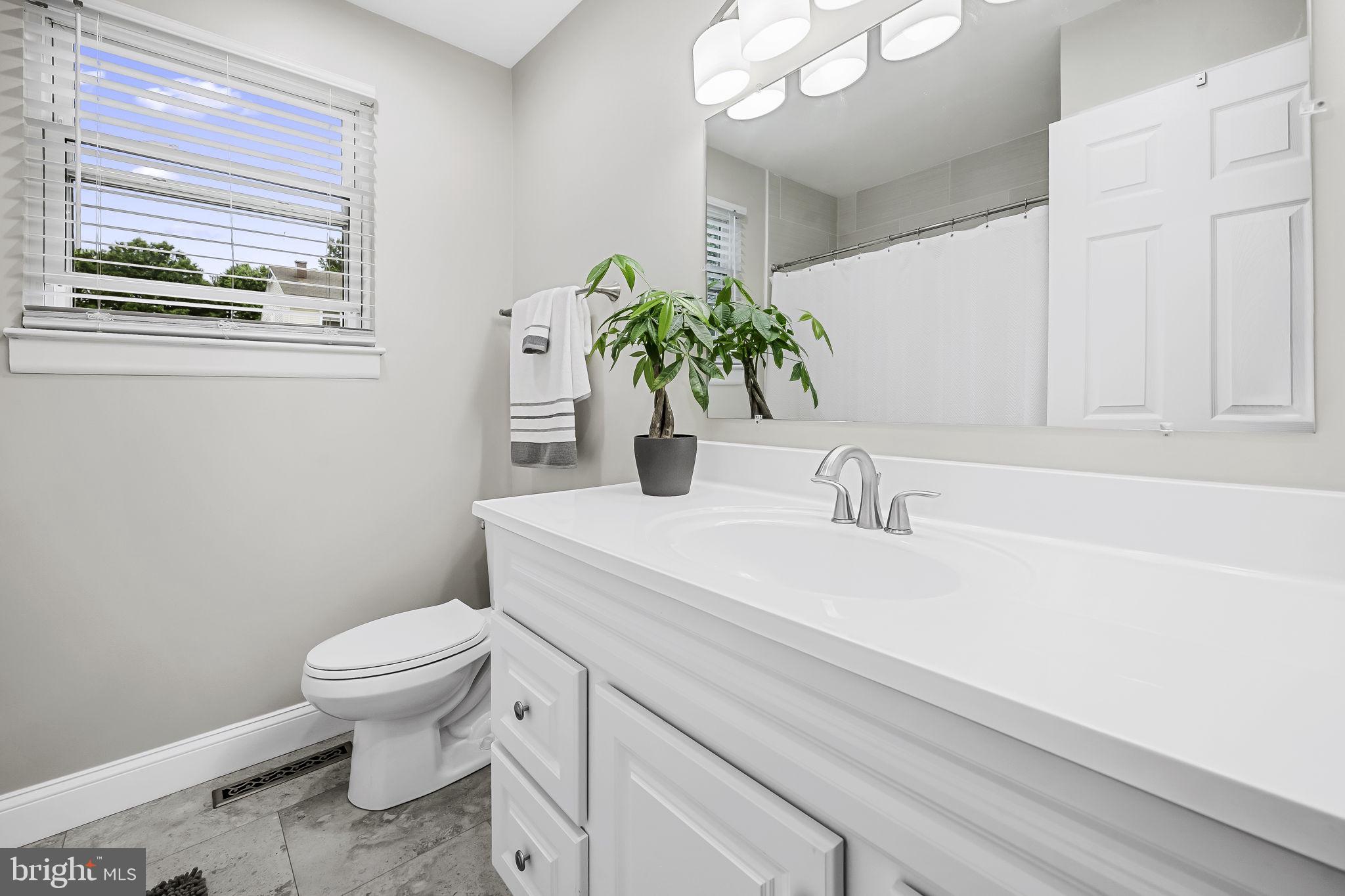 4221 Winterode Way Nottingham, MD 21236 - Photo 21 of 34 Hall Full Bathroom