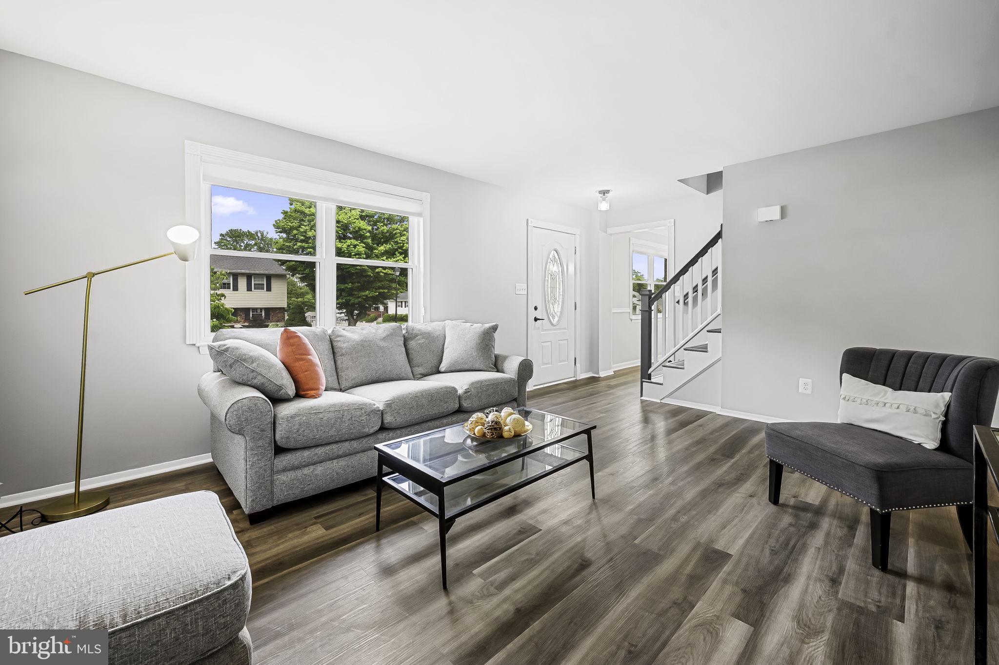 4221 Winterode Way Nottingham, MD 21236 - Photo 3 of 34 Living Room