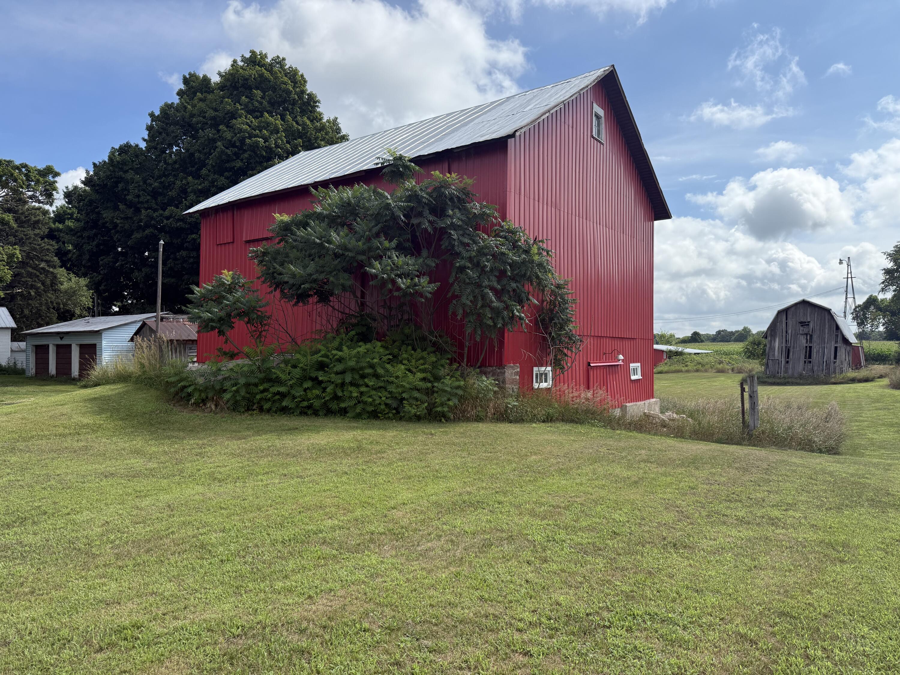 629 South Fremont Road Reading, MI 49274 - Photo 3 of 13 IMG_6322