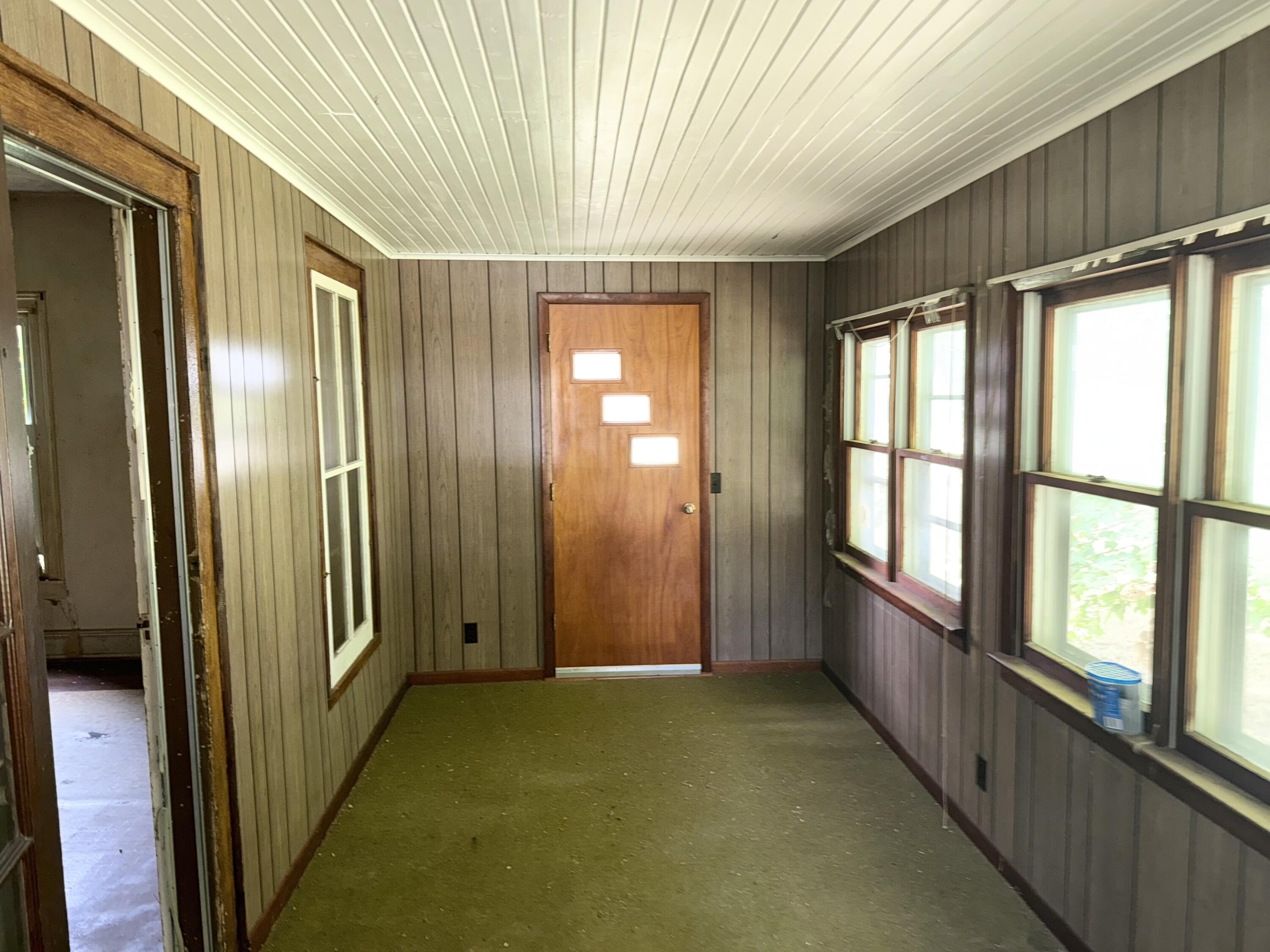 629 South Fremont Road Reading, MI 49274 - Photo 7 of 13 IMG_6335