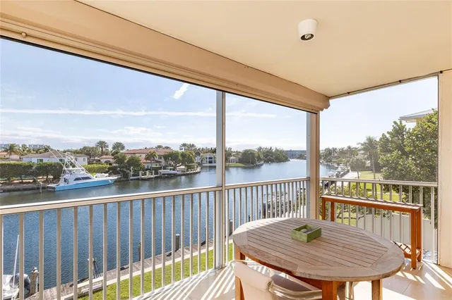 $349,000 | 390 North Federal Highway, Unit 301, Deerfield Beach, FL 33441