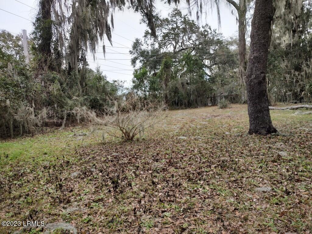 202 Battery Creek Road Beaufort, SC 29902 - Photo 6 of 16 IMG_20230125_140953950_HDR