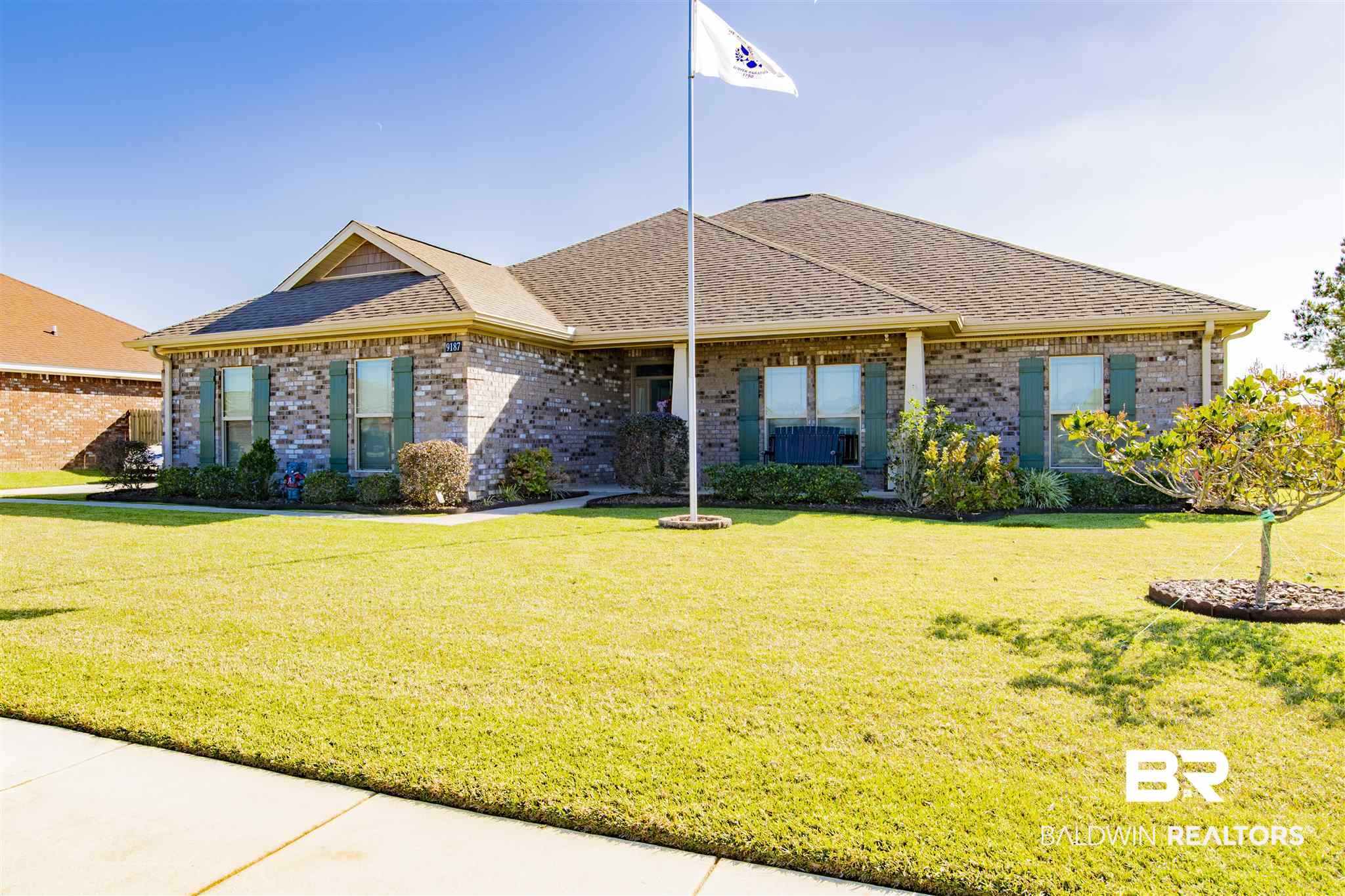 9187 Maxwell Drive North Theodore, AL 36582 - Photo 2 of 34