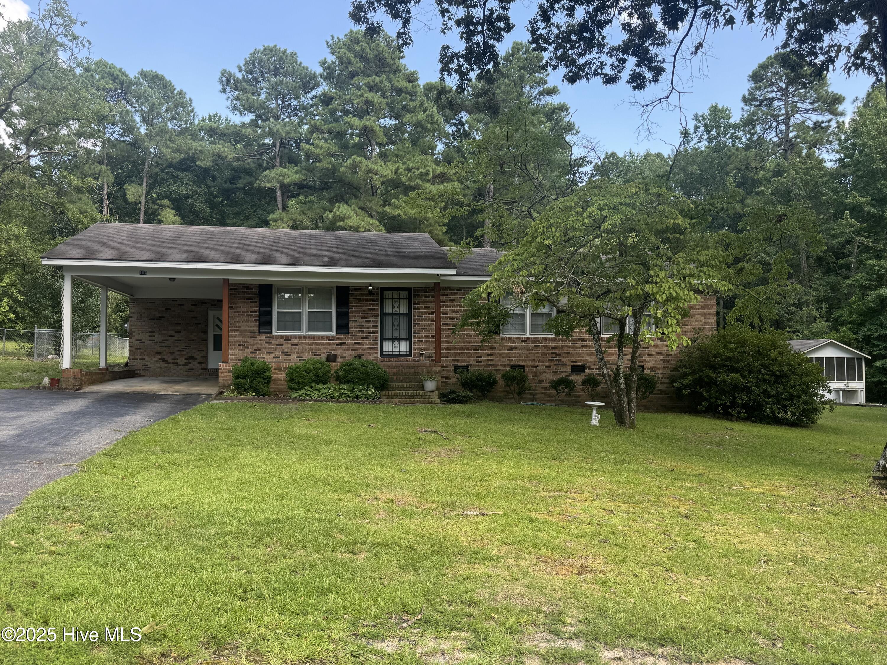 107 Brooks Street Hamlet, NC 28345 - Photo 1 of 38 IMG_8073
