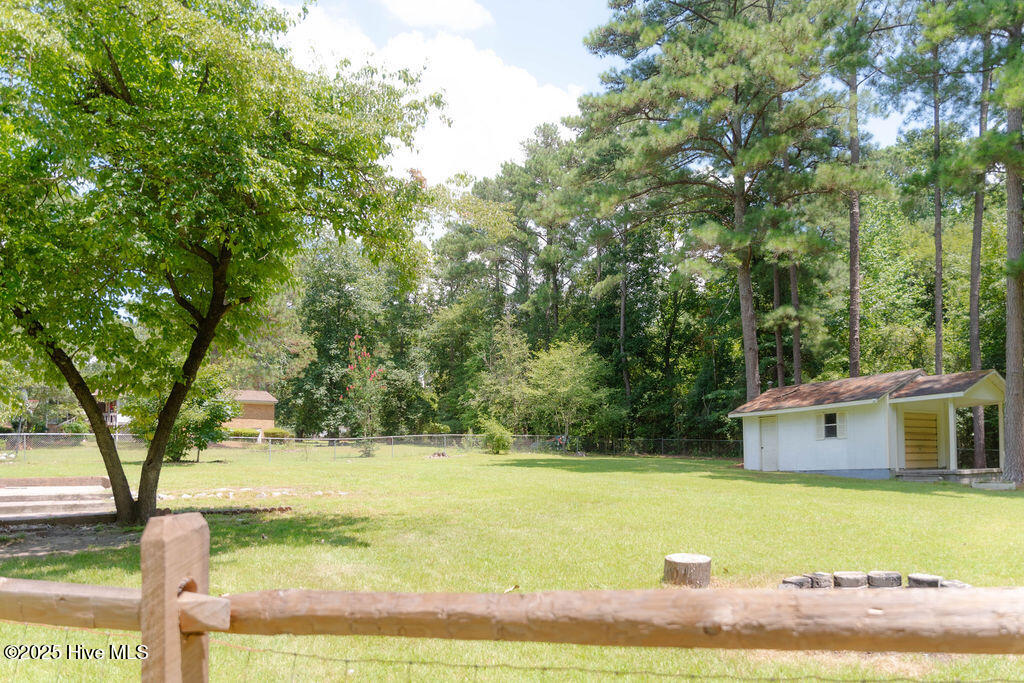 107 Brooks Street Hamlet, NC 28345 - Photo 4 of 38 DSC_7529