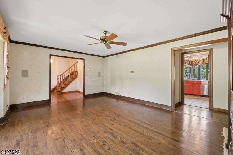 7 Horseshoe Road Whitehouse Station, NJ 08889 - Photo 11 of 47