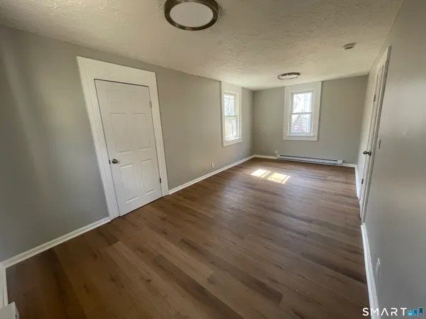 $1,700 | 172 North Street, Unit 1, Bristol, CT 06010
