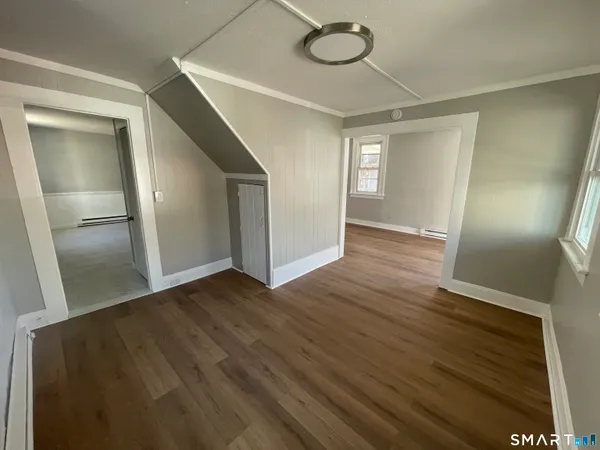 $1,700 | 172 North Street, Unit 1, Bristol, CT 06010