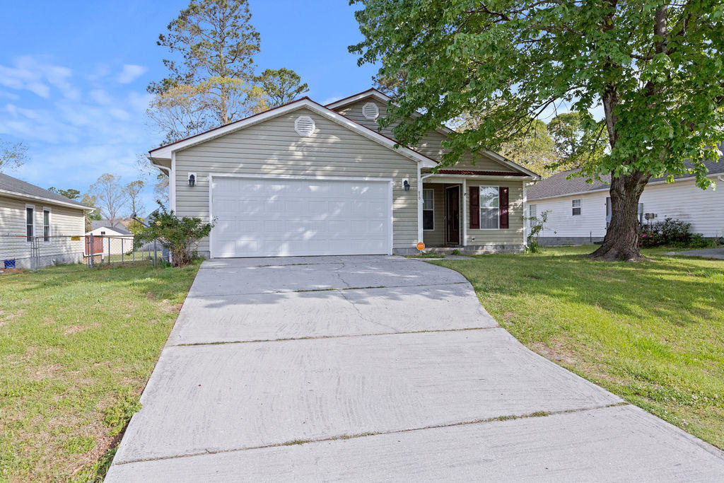 610 Raspberry Court Hubert, NC 28539 - Photo 2 of 26 IMG_8174