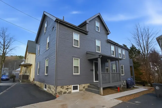 $1,900 | 14-16 Ripley Street, Unit 1R, Malden, MA 02148