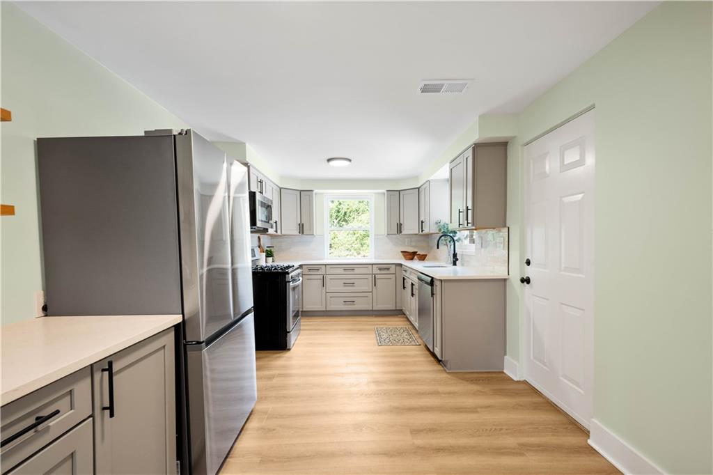 223 Nicholson Road Sewickley, PA 15143 - Photo 10 of 47 Gallery Image 10