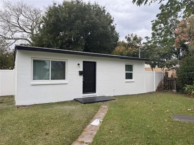 a front view of house with yard