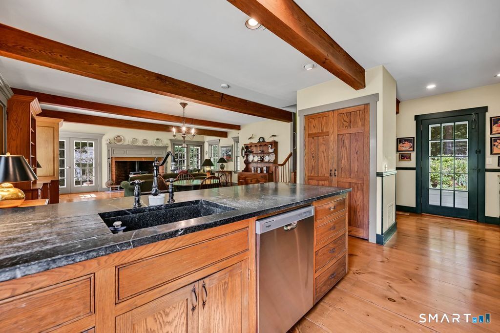 40 Ruffin Road Woodbury, CT 06798 - Photo 9 of 40