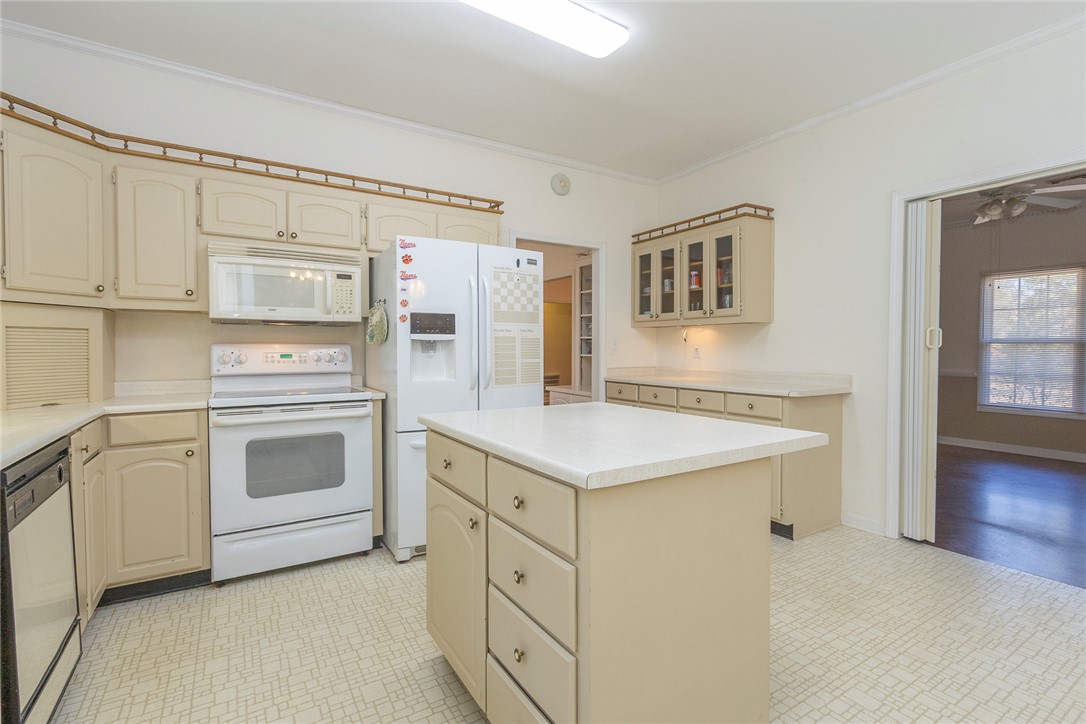 52 Hickory Way Clemson, SC 29631 - Photo 11 of 49 This spacious kitchen offers a functional layout, ready for your personal touch.