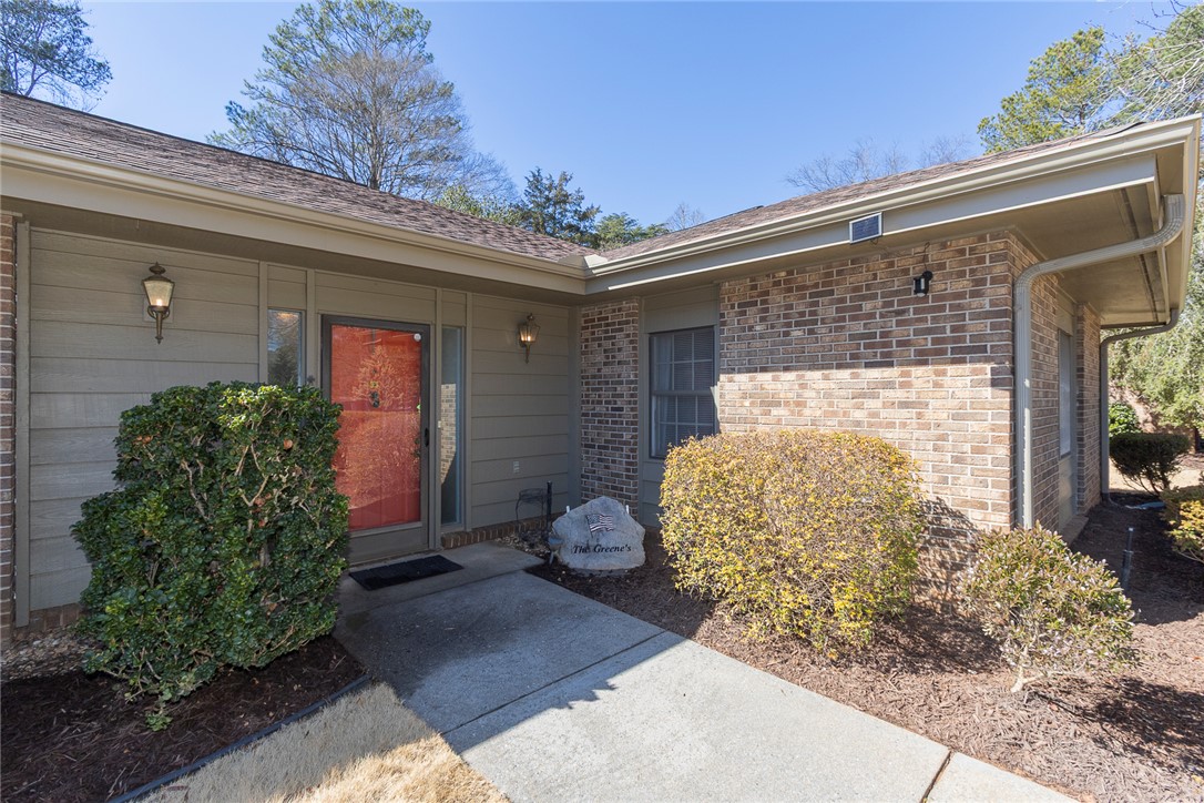 52 Hickory Way Clemson, SC 29631 - Photo 2 of 49 An inviting entrance with a bright door welcomes you home to comfort and style.