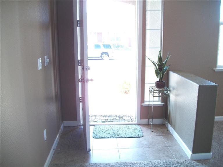 558 Sierra Avenue Reedley, CA 93654 - Photo 3 of 24 Gallery Image 3
