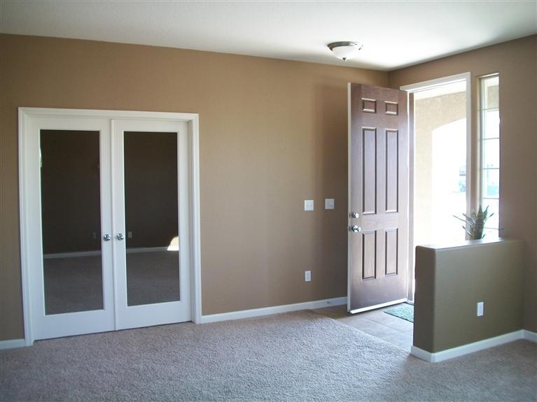 558 Sierra Avenue Reedley, CA 93654 - Photo 4 of 24 Gallery Image 4
