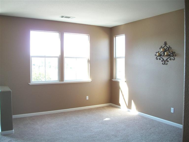 558 Sierra Avenue Reedley, CA 93654 - Photo 5 of 24 Gallery Image 5