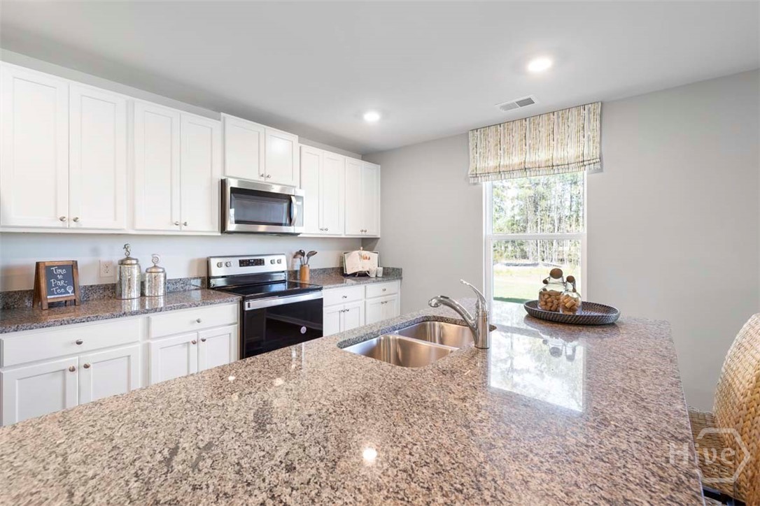 1077 Bergamot Road Bloomingdale, GA 31302 - Photo 13 of 29