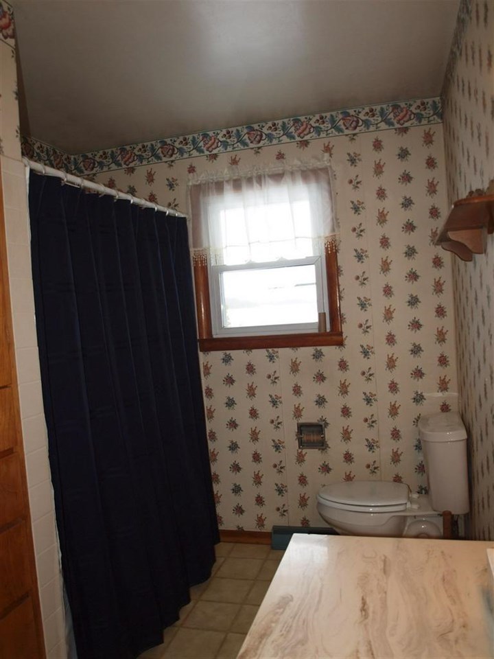 1881 Peet Road New Lothrop, MI 48460 - Photo 16 of 26 21531105-15.JPG
