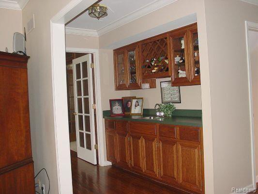 1103 Ridgeway Drive Rochester, MI 48307 - Photo 9 of 25 FR Built In