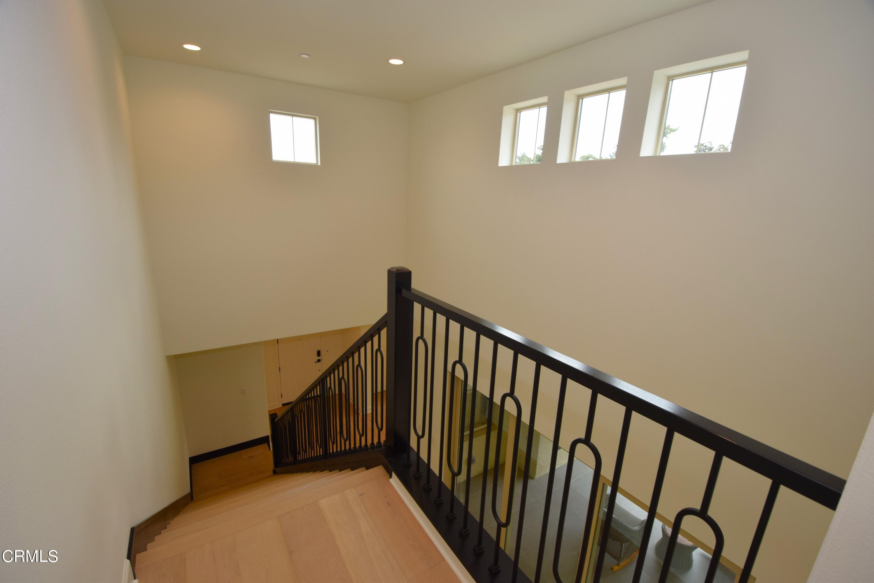 2480 Rondell Road Camarillo, CA 93012 - Photo 29 of 52 a view of entryway