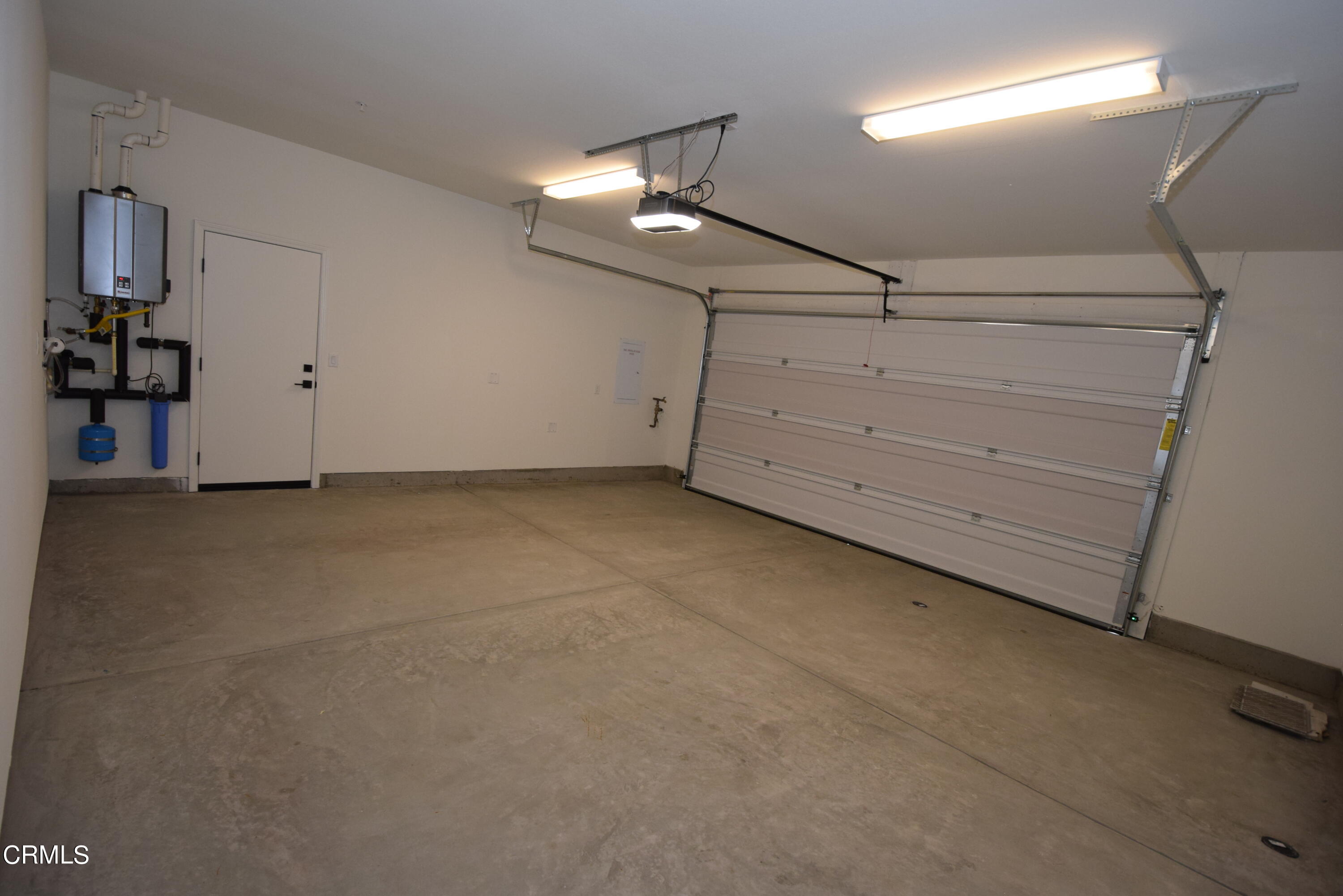 2480 Rondell Road Camarillo, CA 93012 - Photo 34 of 52 a view of an empty room