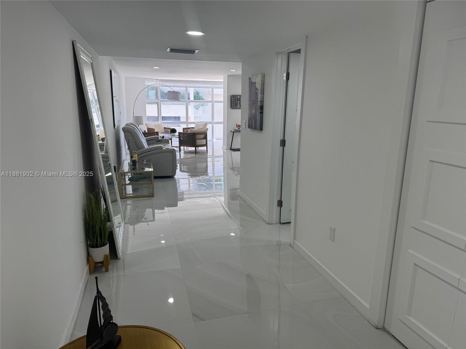 6423 Collins Avenue, Unit 401 Miami Beach, FL 33141 - Photo 2 of 17