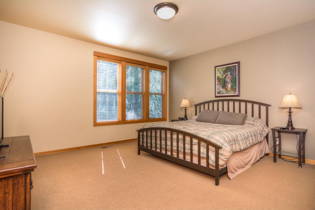 57142 Evergreen Loop, Unit 30 Sunriver, OR 97707 - Photo 24 of 37 Evergreen Loop 57142 Unit 30 (24 of 37)