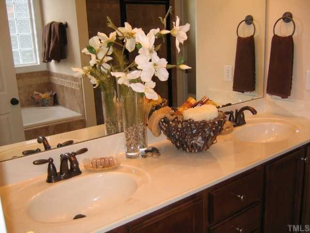 2749 Royal Forrest Drive, Unit L1920 Raleigh, NC 27614 - Photo 6 of 12 Photo 6