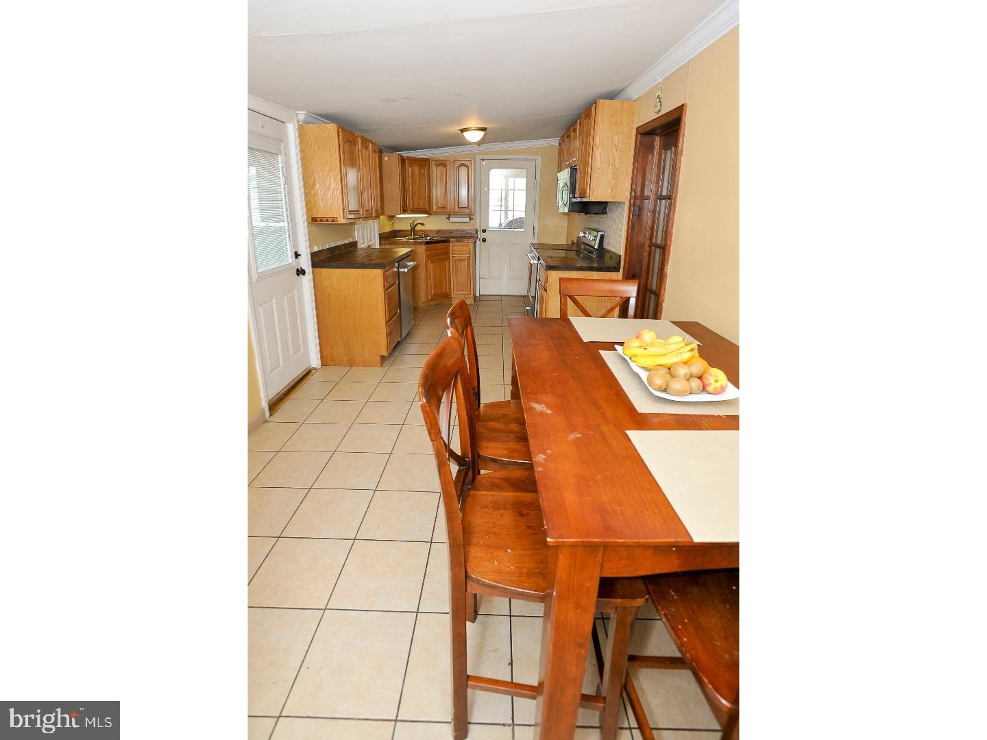 1207 River Road Croydon, PA 19021 - Photo 5 of 25 Kitchen