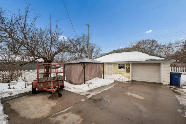 $224,900 | 1109 10 1/2 Avenue South, St. Cloud, MN 56301