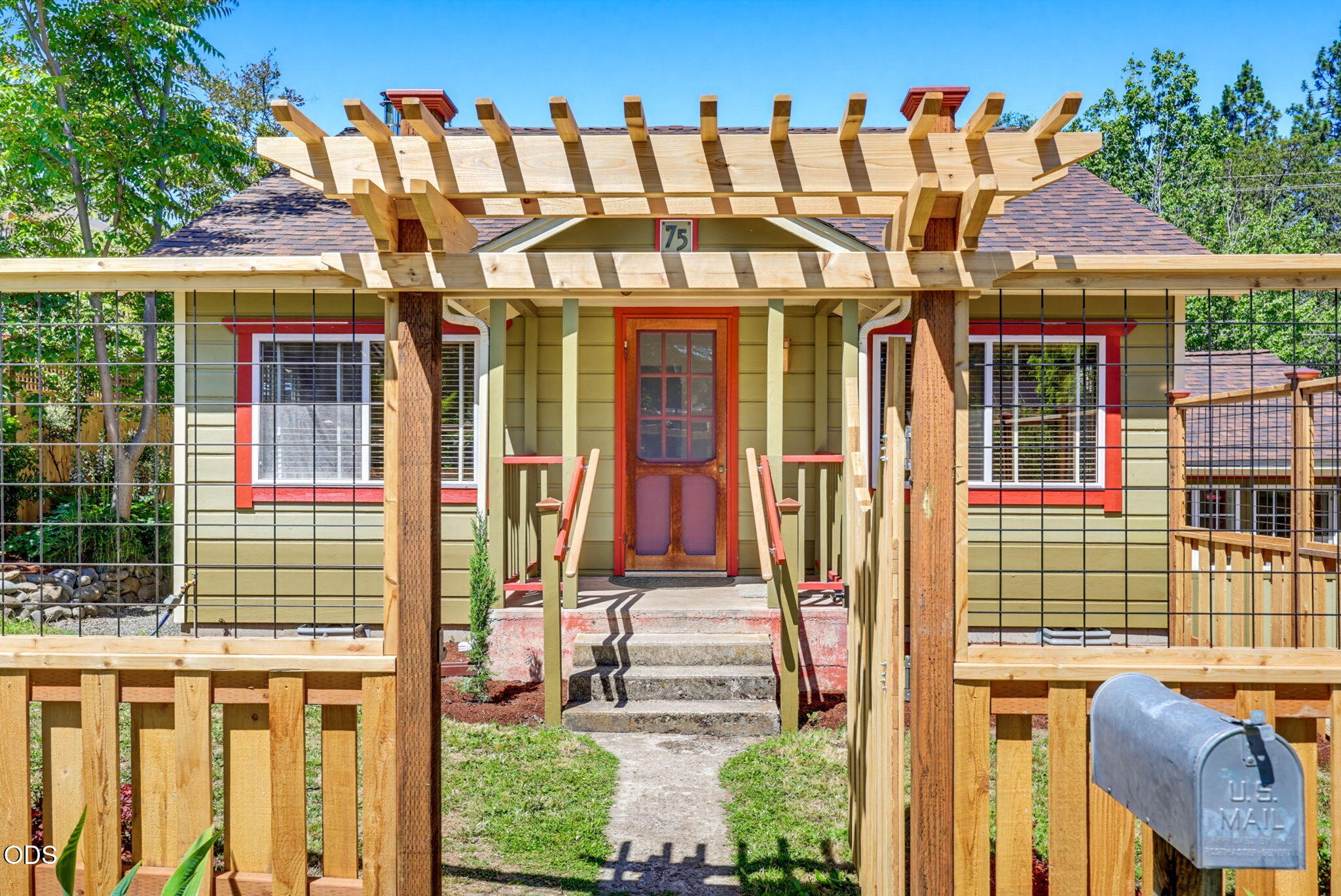 75 Dewey Street Ashland, OR 97520 - Photo 7 of 50