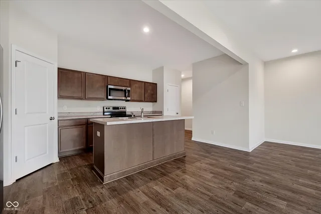 $259,000 | 10828 Penwell Way, Indianapolis, IN 46235