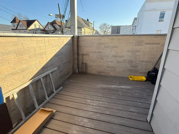 $1,975 | 846 Broadway, Unit 2R, Bayonne, NJ 07002