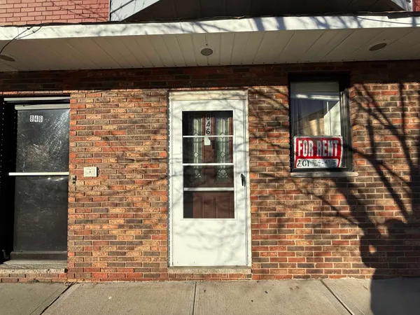 $1,975 | 846 Broadway, Unit 2R, Bayonne, NJ 07002