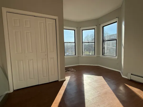 $1,975 | 846 Broadway, Unit 2R, Bayonne, NJ 07002