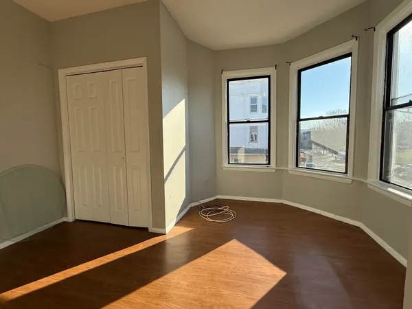 $1,975 | 846 Broadway, Unit 2R, Bayonne, NJ 07002