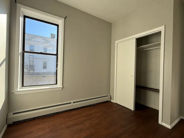$1,975 | 846 Broadway, Unit 2R, Bayonne, NJ 07002