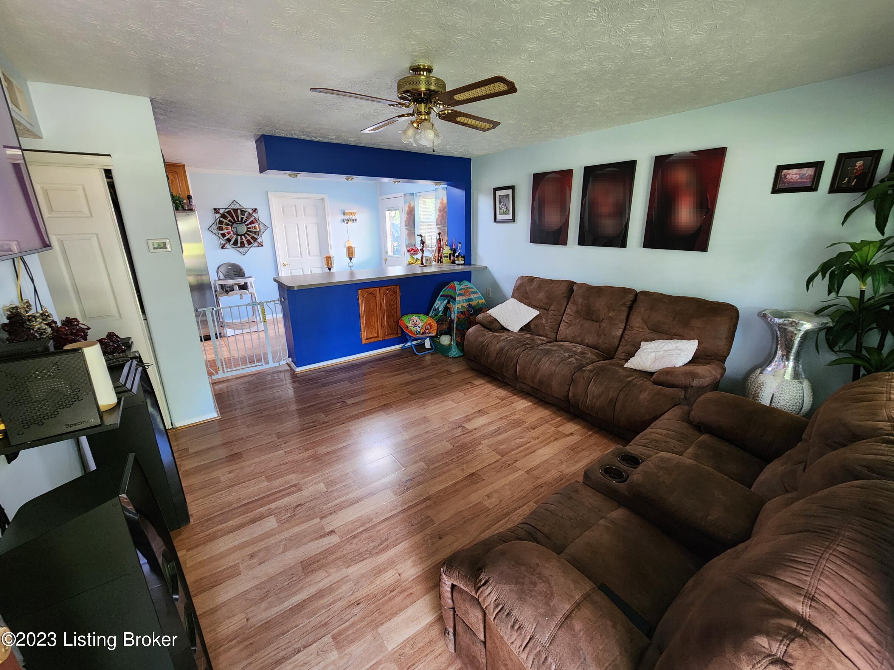 280 East Blue Jay Road Louisville, KY 40229 - Photo 6 of 30 20230505_181107