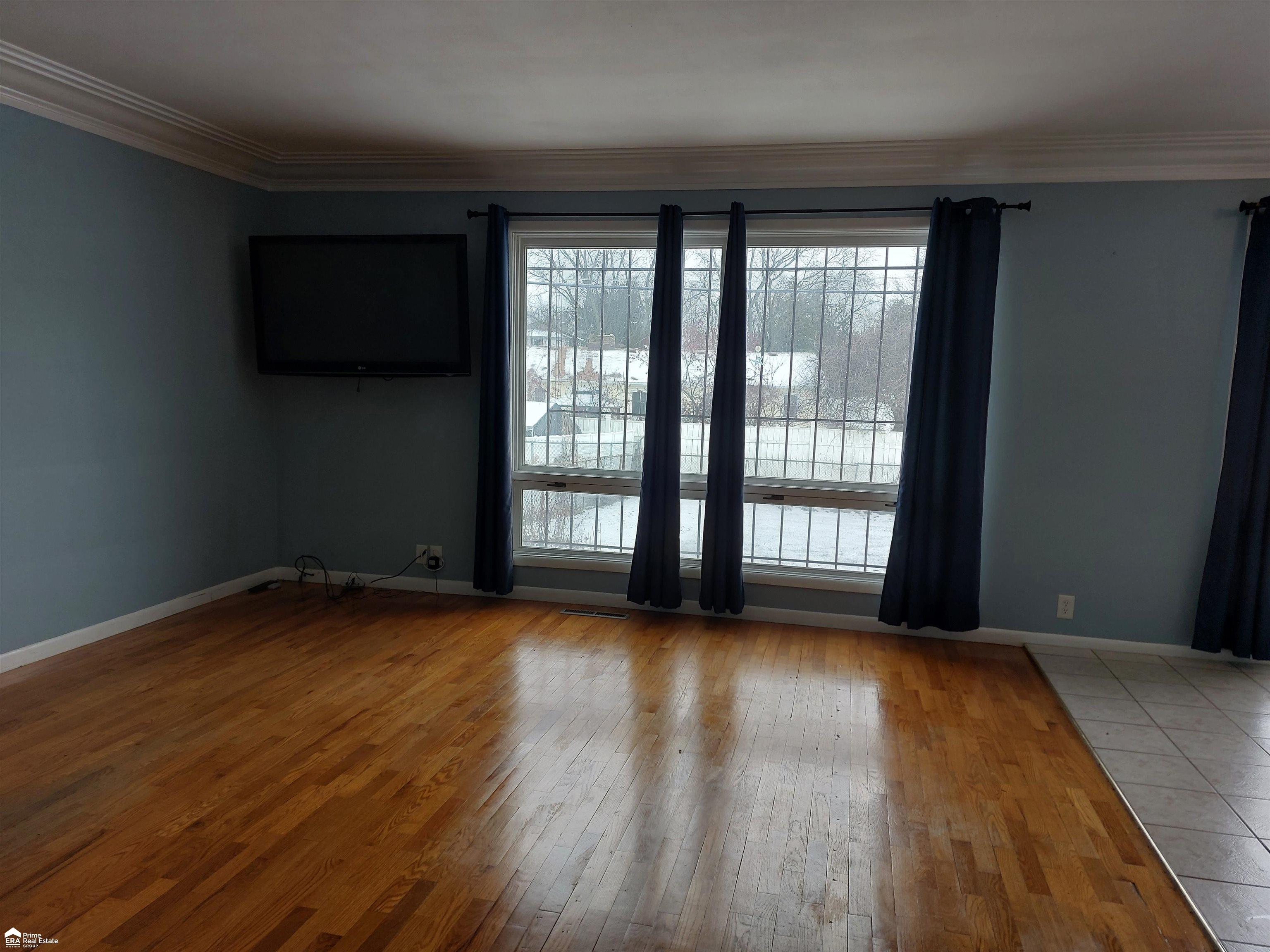 3601 Miller Road Flint, MI 48503 - Photo 10 of 28 50129722-c891fe30-732a-48a1-8877-1a3de4b4b1e2.JPG