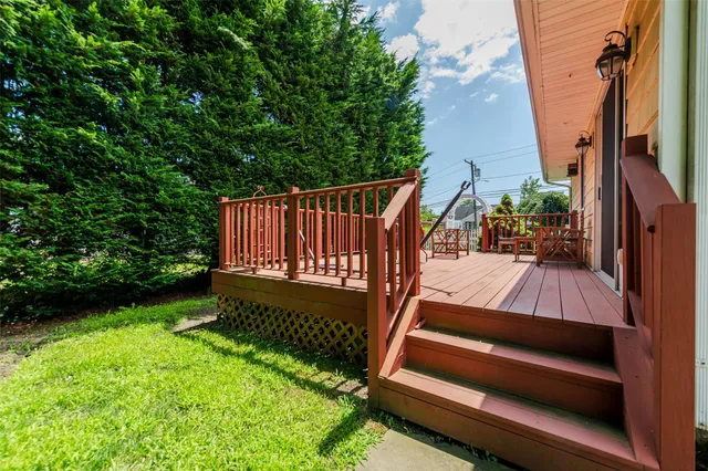 $689,000 | 3275 Bay Front Drive, Baldwin, NY 11510