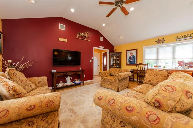 $689,000 | 3275 Bay Front Drive, Baldwin, NY 11510