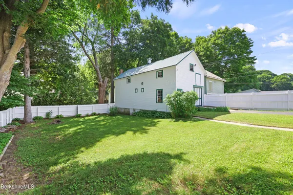 $400,000 | 6 Crandall Street, Adams, MA 01220