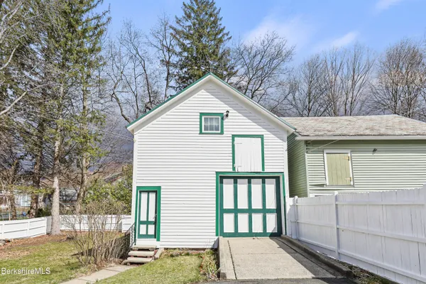 $400,000 | 6 Crandall Street, Adams, MA 01220
