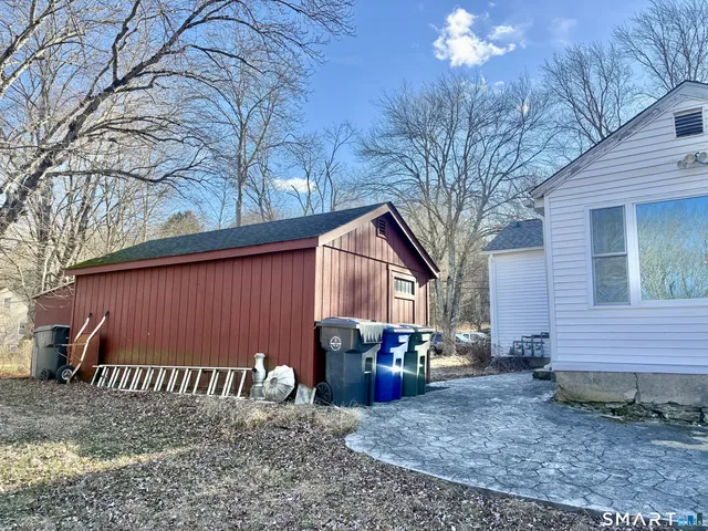 $349,000 | 10 Pond Road, Franklin, CT 06254
